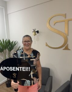 Sra. Dalva, aposentada